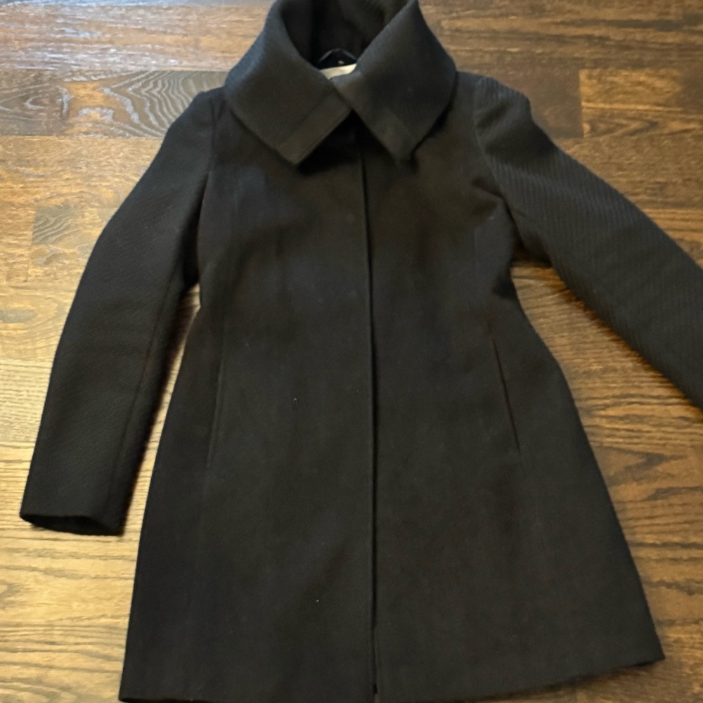 T Tahari Elegant Black Women's Coat, Size 4